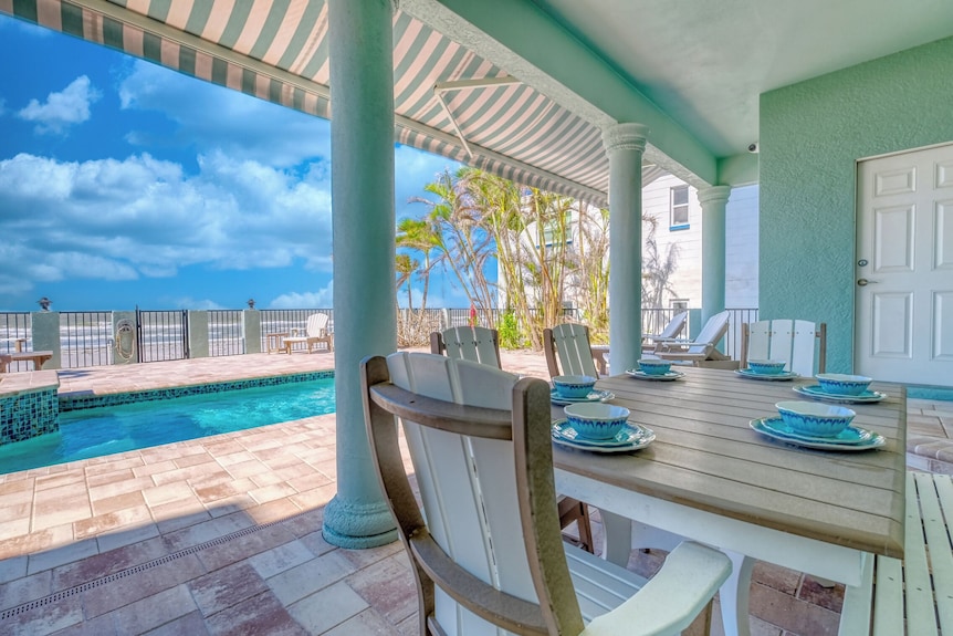 Beachfront luxury property